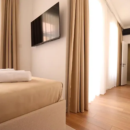 Din Luxury Apartamento
